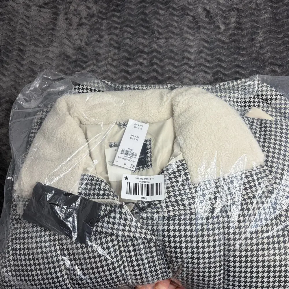 Abercrombie and Fitch Houndstooth Puffer size Small NWT